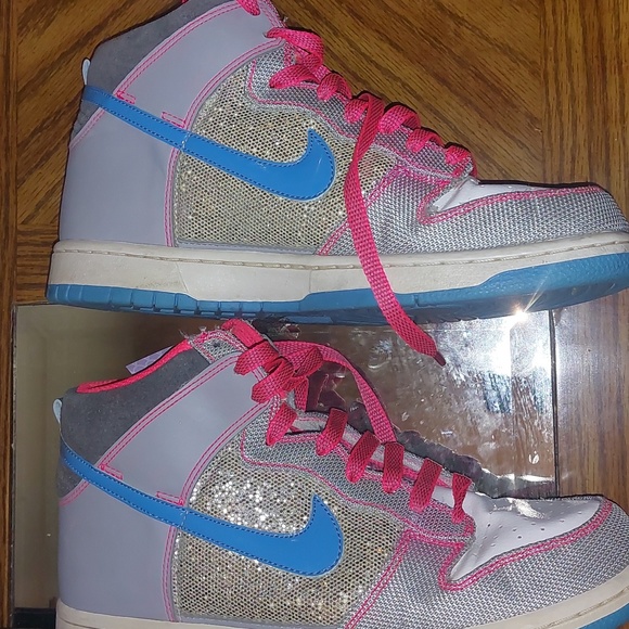 Sparkly Women's Nike Dunk 2011 - Picture 12 of 15